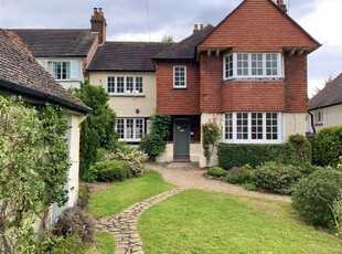 Detached house to rent in Christchurch Crescent, Radlett, Hertfordshire WD7