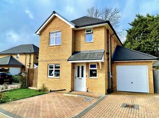Detached house to rent in De Clares Close, Pennington, Lymington, Hampshire SO41