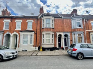 Detached house to rent in Derby Road, Northampton NN1