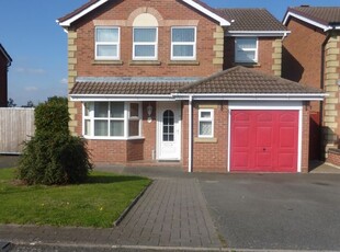 Detached house to rent in Lakeland Drive, Wilnecote, Tamworth B77