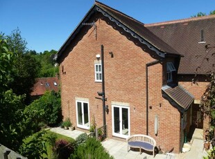 Detached house to rent in Longdene Road, Haslemere GU27