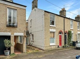 End terrace house for sale in Perowne Street, Cambridge CB1