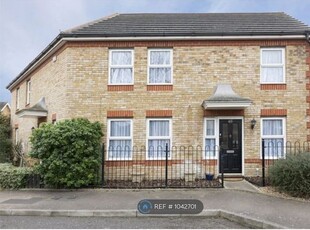 End terrace house to rent in Foxglove Road, Romford, Rush Green RM7