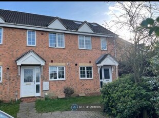 End terrace house to rent in Moulsham Chase, Chelmsford CM2