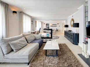 Flat for sale in Clarges Street, London W1J