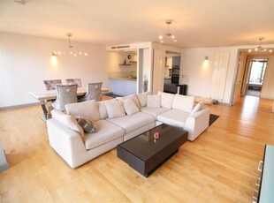 Flat for sale in Leftbank, Spinningfields, Manchester M3