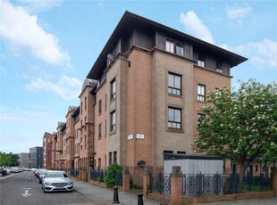Flat for sale in Pine Place, Glasgow G5