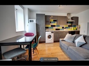 Flat to rent in Baldwin Lofts, Bristol BS1