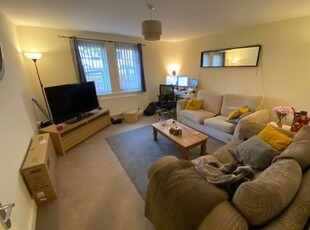 Flat to rent in Blount Close, Crewe, Cheshire CW1