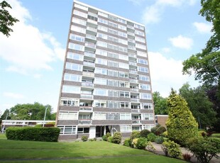 Flat to rent in Chadbrook Crest, Richmond Hill Road, Birmingham B15