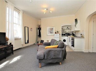 Flat to rent in Cleveland Place East, Bath BA1