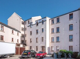 Flat to rent in East Cromwell Street, Edinburgh EH6