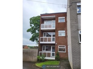 Flat to rent in Gateacre, Liverpool L25