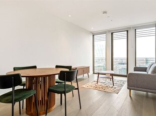 Flat to rent in Houndsditch, London EC3A