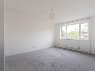 Flat to rent in Maryport Road, Cardiff CF23