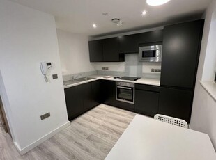 Flat to rent in Norfolk Street, Liverpool L1