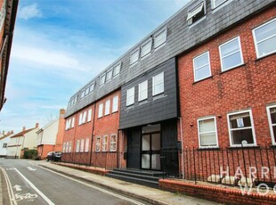 Flat to rent in Northgate Street, Colchester, Essex CO1