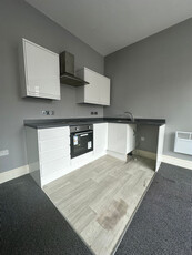 Flat to rent in Park Road, Blackpool FY1
