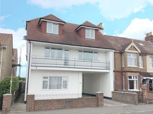 Flat to rent in Regal Forge House, 85 Sompting Road, Lancing, West Sussex BN15