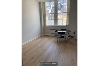 Flat to rent in South Frederick Street, Glasgow G1
