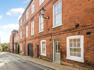 Flat to rent in St Swithun Street, Winchester SO23