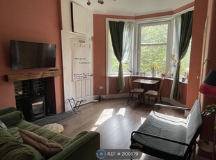 Flat to rent in Tantallon Road, Glasgow G41