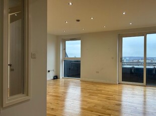 Flat to rent in Tate House, 5-7 New York Road, Leeds LS2