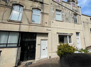 Flat to rent in Villiers Street, Briton Ferry, Neath SA11