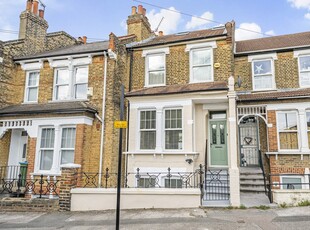 House for sale - Victoria Way, SE7