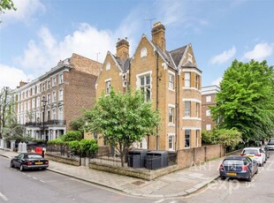 Maisonette to rent in Leamington Road Villas, Notting Hill, London W11