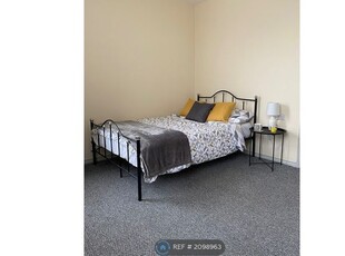 Room to rent in Leeds Road, Wakefield WF1