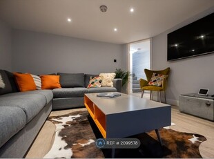 Room to rent in Monson Avenue, Cheltenham GL50