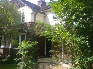 Room to rent in Mowbray Road, Cambridge CB1