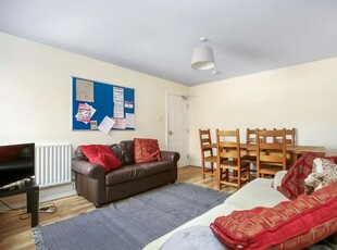 Room to rent in Shortridge Terrace, Jesmond, Newcastle Upon Tyne NE2