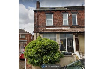 Semi-detached house to rent in Nixon Avenue, Leeds LS9