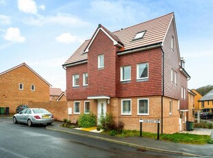 Semi-detached house to rent in Rowlands Way, Basingstoke RG24