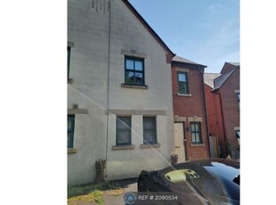 Semi-detached house to rent in Schuster Rd, Rusholme M14