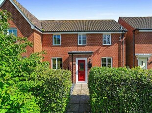 Semi-detached house to rent in Thomas Crescent, Kesgrave, Ipswich IP5