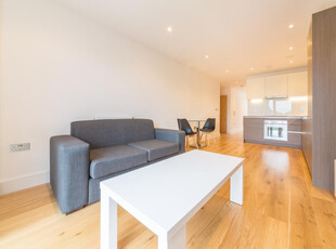 Studio apartment for rent in Elstree Apartments, 72 Grove Park, Colindale, London, NW9