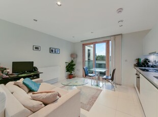 Studio flat for rent in Cordage House, Cobblestone Square, Wapping E1W