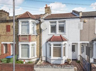 Terraced House for sale - Federation Road, London, SE2