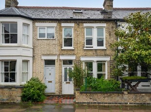 Terraced house for sale in Saxon Road, Cambridge CB5