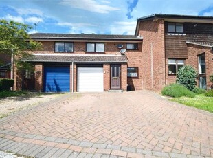 Terraced house to rent in Agincourt Close, Wokingham, Berkshire RG41