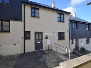 Terraced house to rent in College Green, Penryn TR10