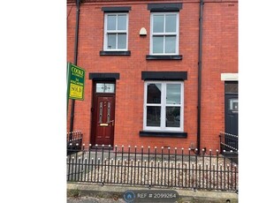 Terraced house to rent in Firs Lane, Leigh WN7