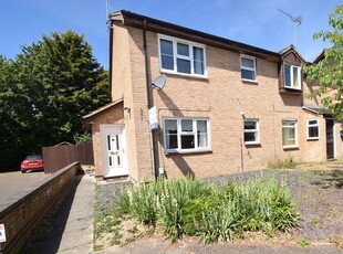 Terraced house to rent in Gilpin Close, Houghton Regis, Dunstable LU5