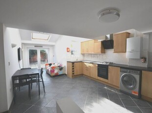 Terraced house to rent in Grange Ave, Reading RG6