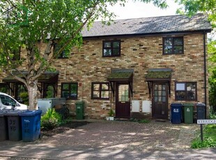 Terraced house to rent in Kerridge Close, Cambridge CB1