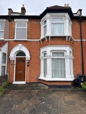 Terraced house to rent in Kinfauns Road, Goodmayes, Ilford IG3