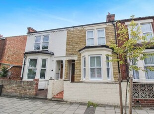 Terraced house to rent in Marlborough Road, Bedford MK40